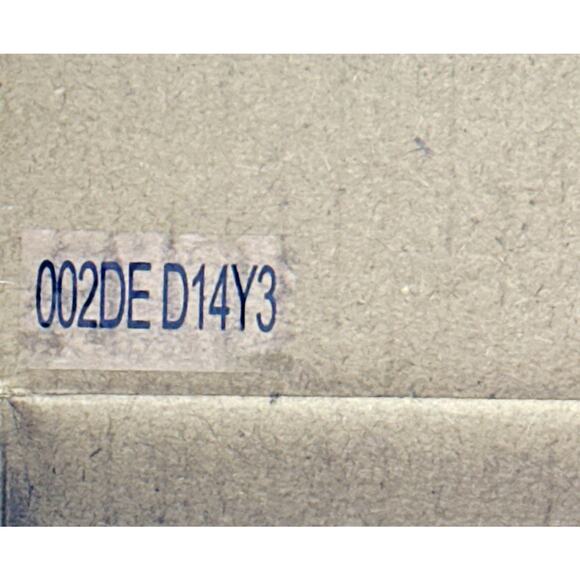 Christian Siriano New York Chroma Champagne Flutes Set of 2 Iridescent 9” - Picture 8 of 11